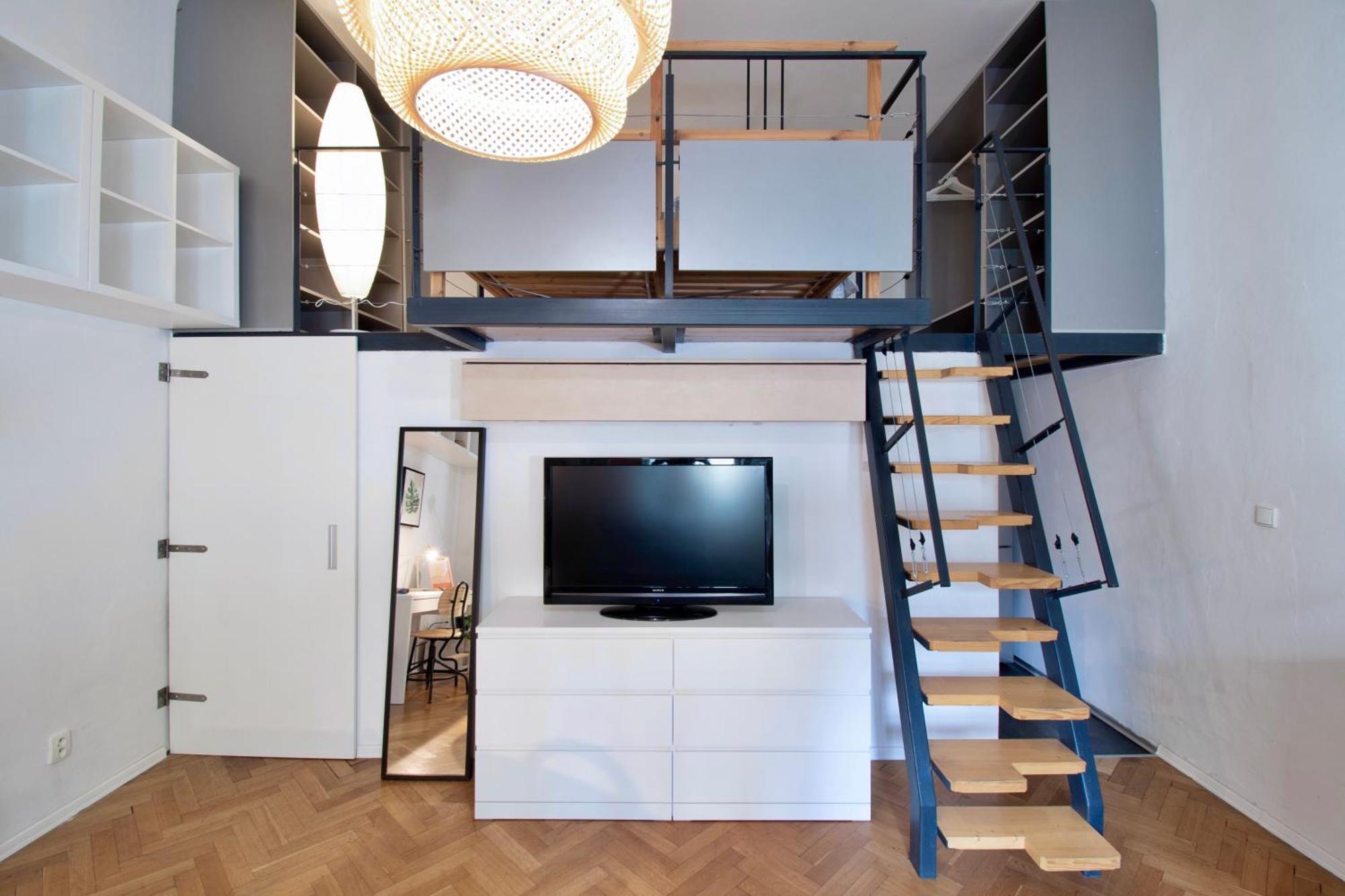 Netradicny Apartman V Centre Bratislava Esterno foto